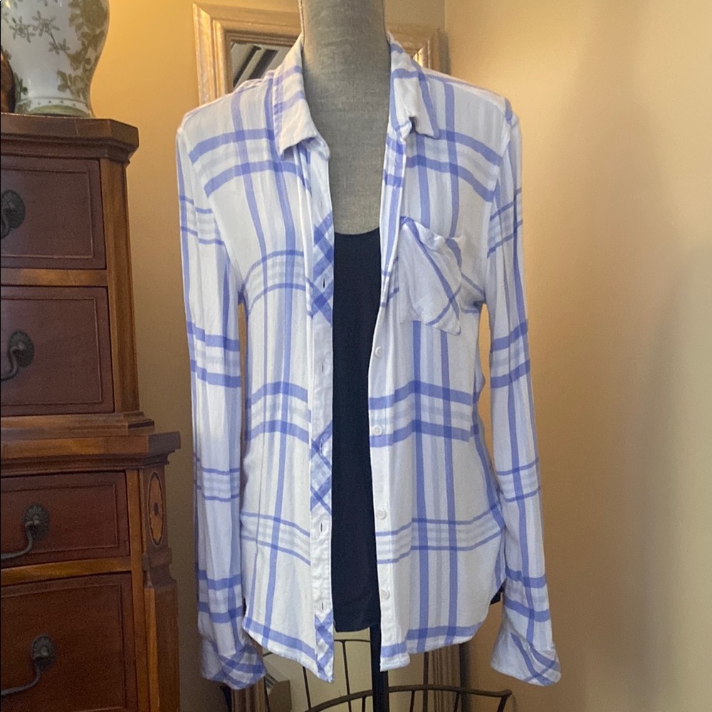 BLL long sleeve button up white blue plaid super soft top M